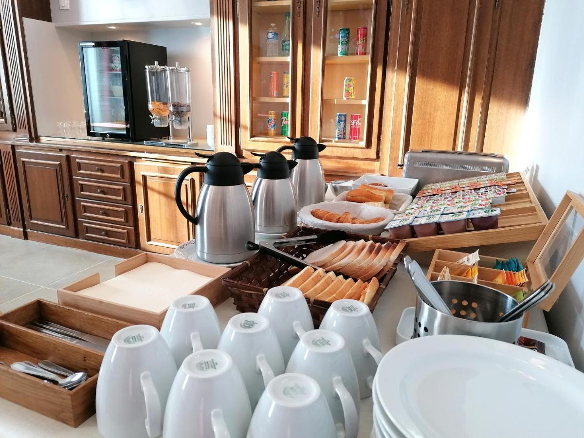 Hotel Le Dormeux Mehun-sur-Yevre Eksteriør billede