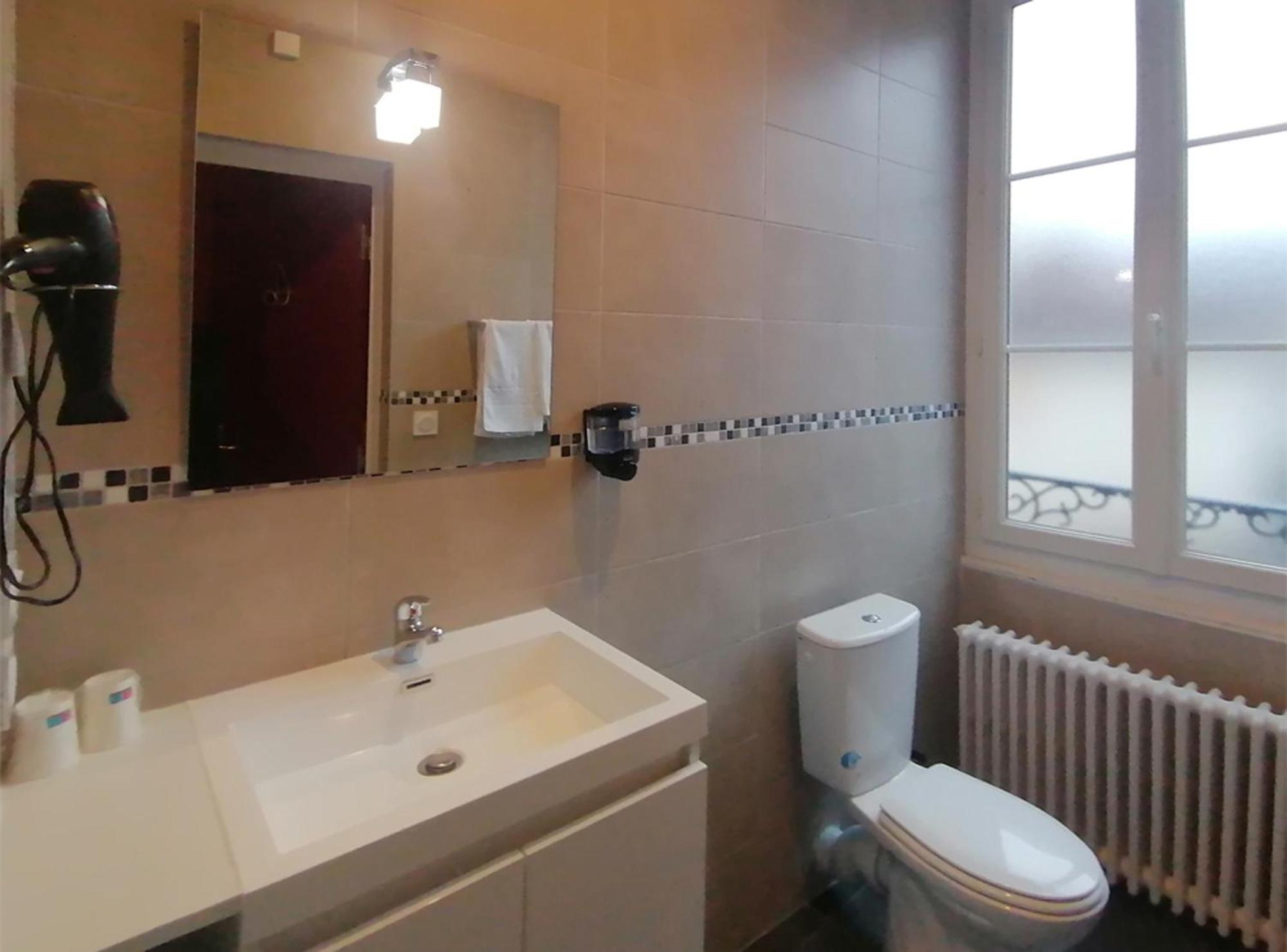Hotel Le Dormeux Mehun-sur-Yevre Eksteriør billede